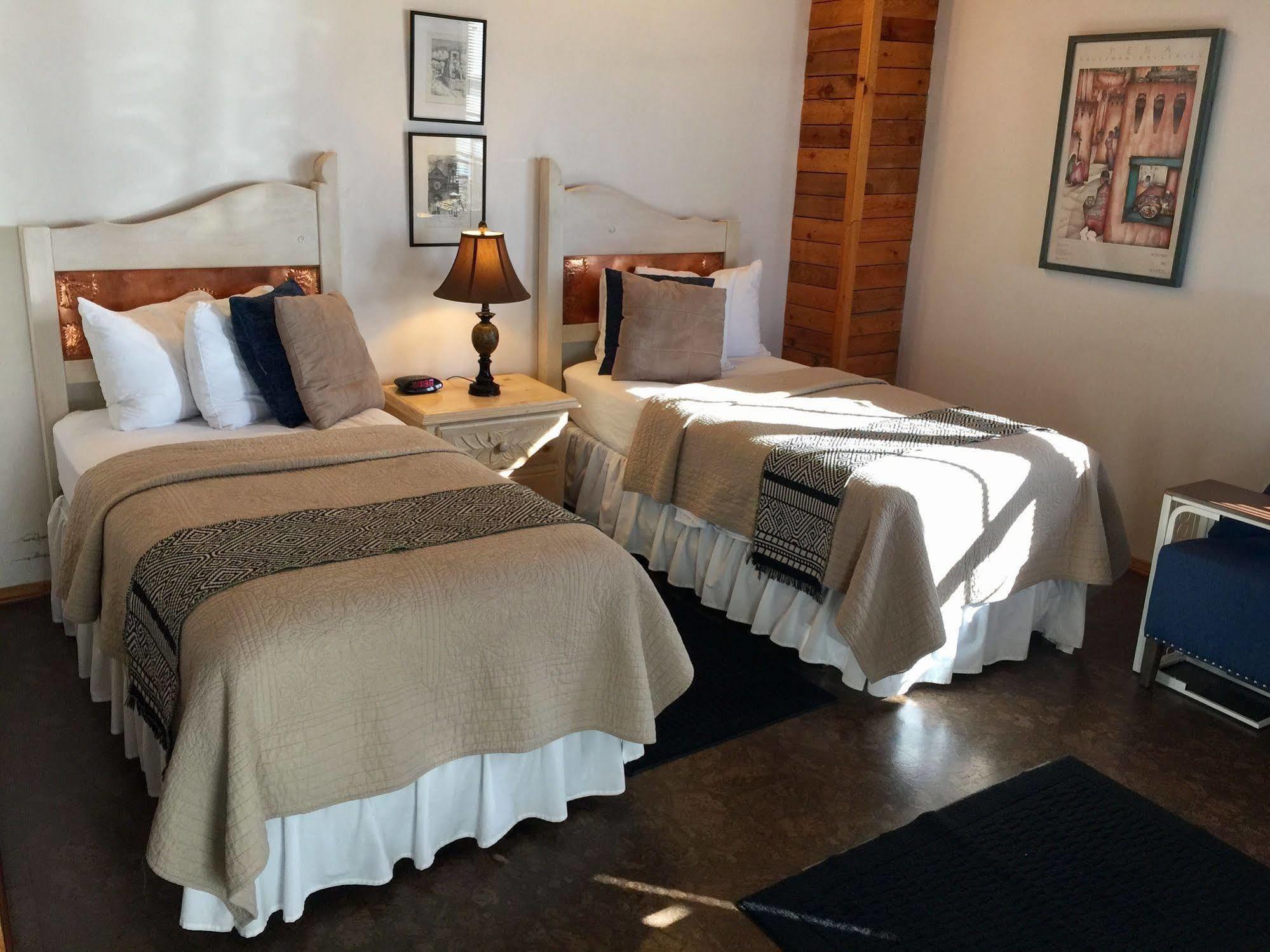 Guadalupe Inn سانتا فيه المظهر الخارجي الصورة